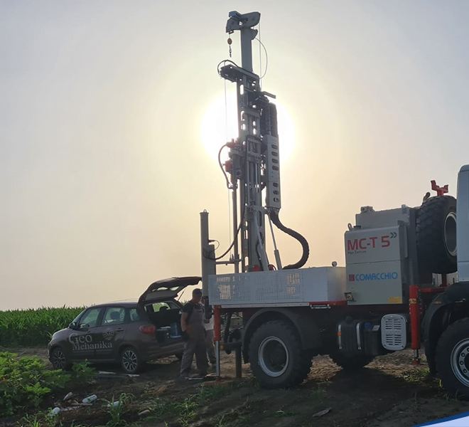 Bušaća garnitura Comacchio MC-T5 na kamionu